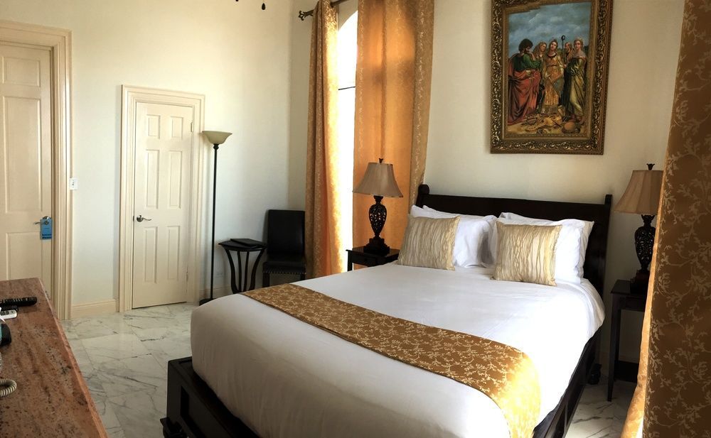Ocean West Boutique Hotel Nassau Eksteriør bilde